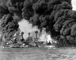 http://upload.wikimedia.org/wikipedia/commons/thumb/0/05/burning_ships_at_pearl_harbor.jpg/250px-burning_ships_at_pearl_harbor.jpg