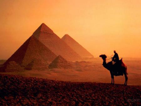 http://4.bp.blogspot.com/-pkvvdt7ulg4/t_wqz_q62-i/aaaaaaaag7c/cr5cyw-ttg8/s640/pyramids.jpg