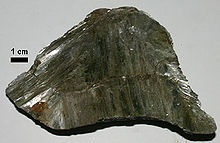 http://upload.wikimedia.org/wikipedia/commons/thumb/2/2b/muscovite2.jpg/220px-muscovite2.jpg