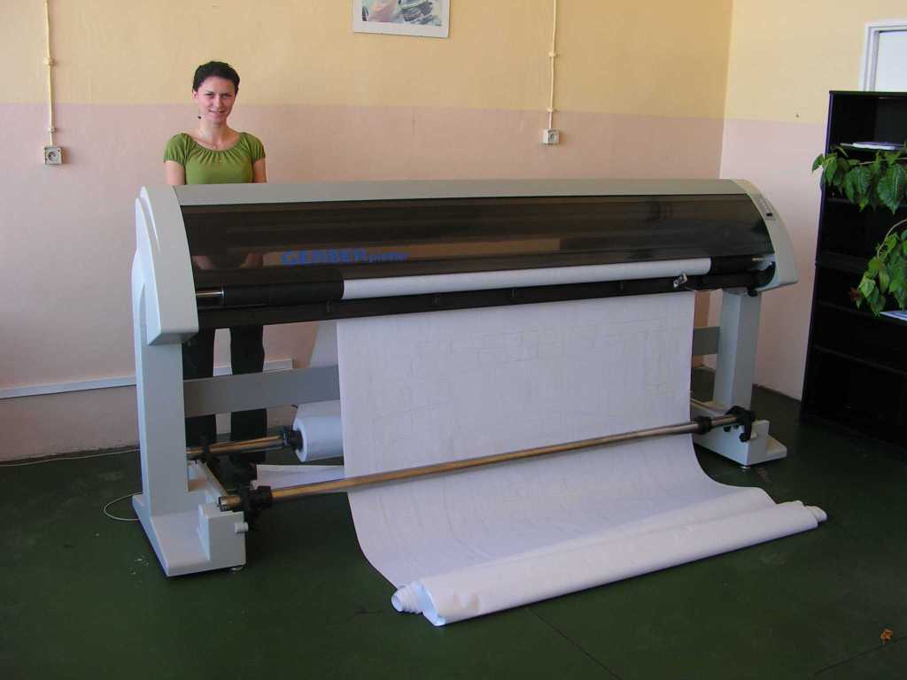 http://upload.wikimedia.org/wikipedia/commons/f/f5/plotter_gerber_infinity.jpg