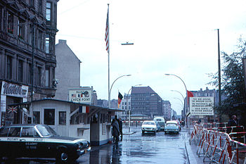http://upload.wikimedia.org/wikipedia/commons/thumb/7/75/berlin_-_checkpoint_charlie_1963.jpg/350px-berlin_-_checkpoint_charlie_1963.jpg
