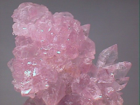 http://www.galleries.com/minerals/gemstone/rose_qua/rose_qua.jpg